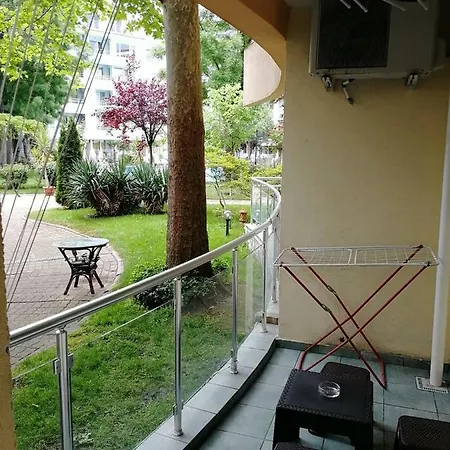 Yassen Vip Apartment